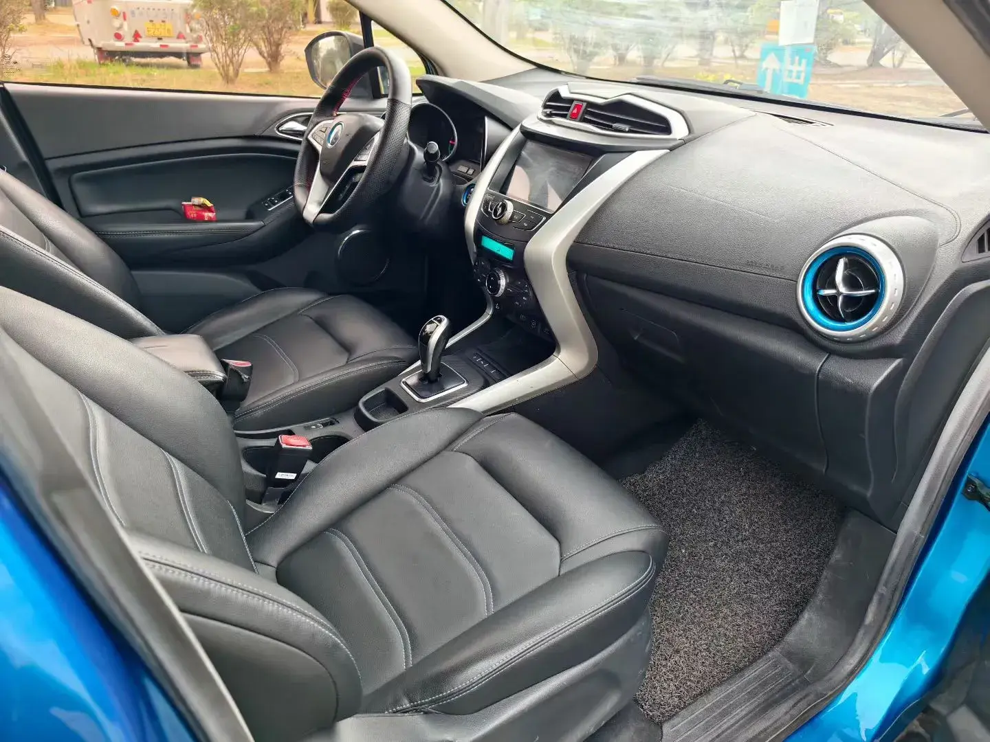 2018 BYD YUAN thumbnail 4