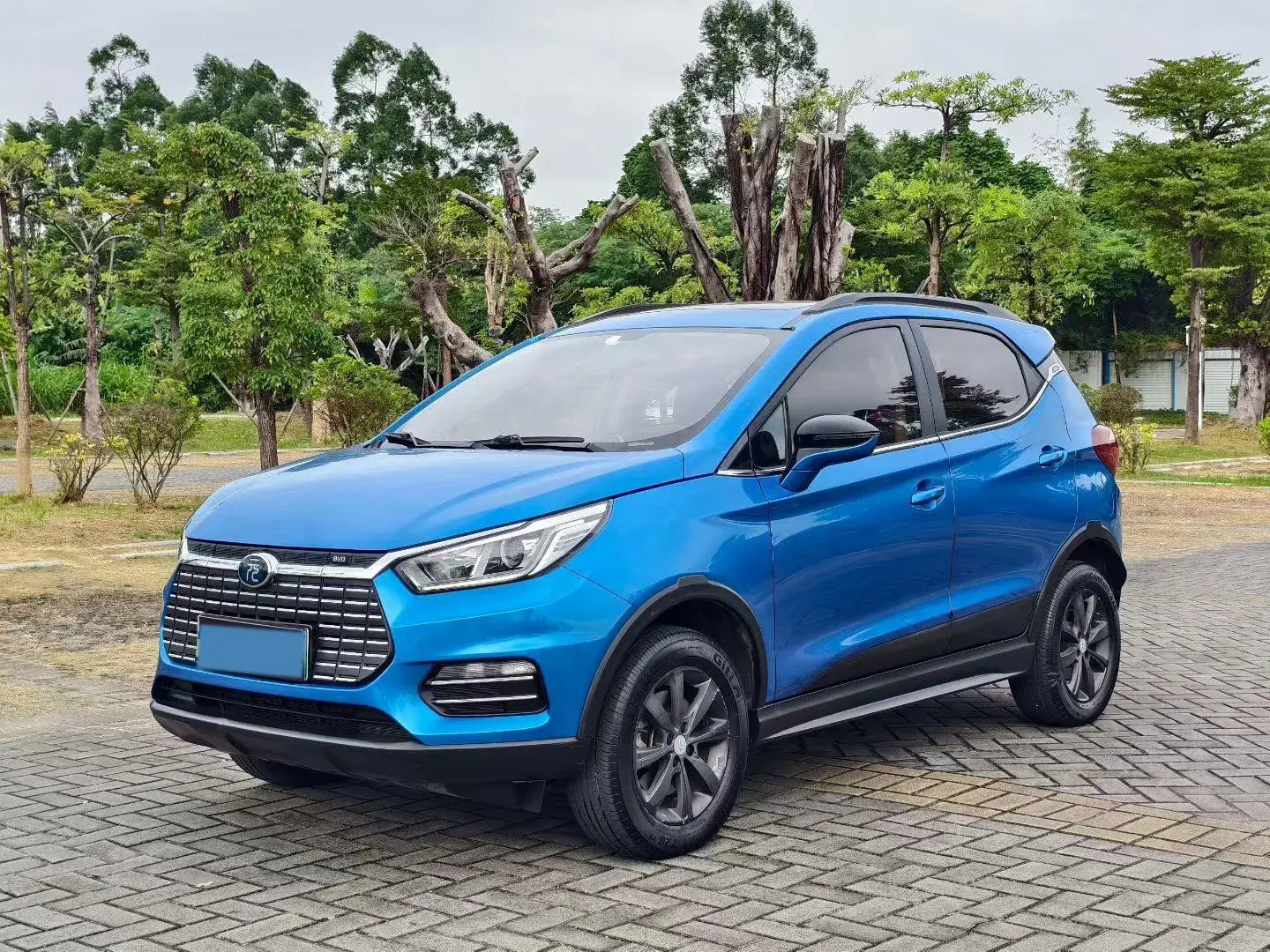 2018 BYD YUAN view 1