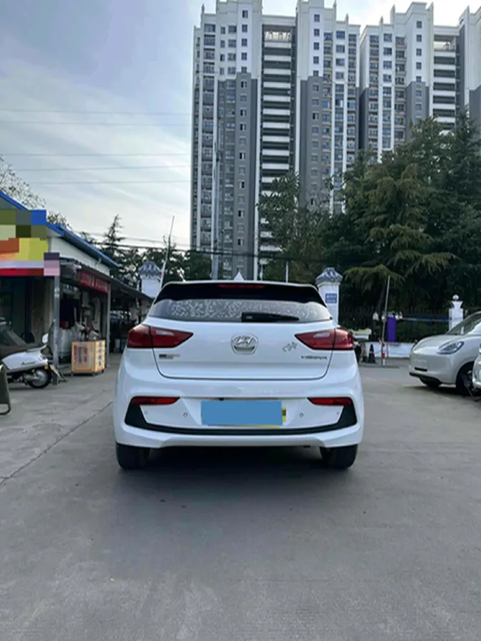 2017 Hyundai Verna RV 1.4L 100HP L4 6AT,autocango,china used car exporter,china ev exporter,chinese used car exporter,chinese used ev exporter