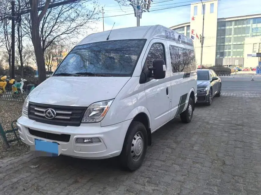 2021 MAXUS XinTu V80 2.0T 127HP L4 6MT