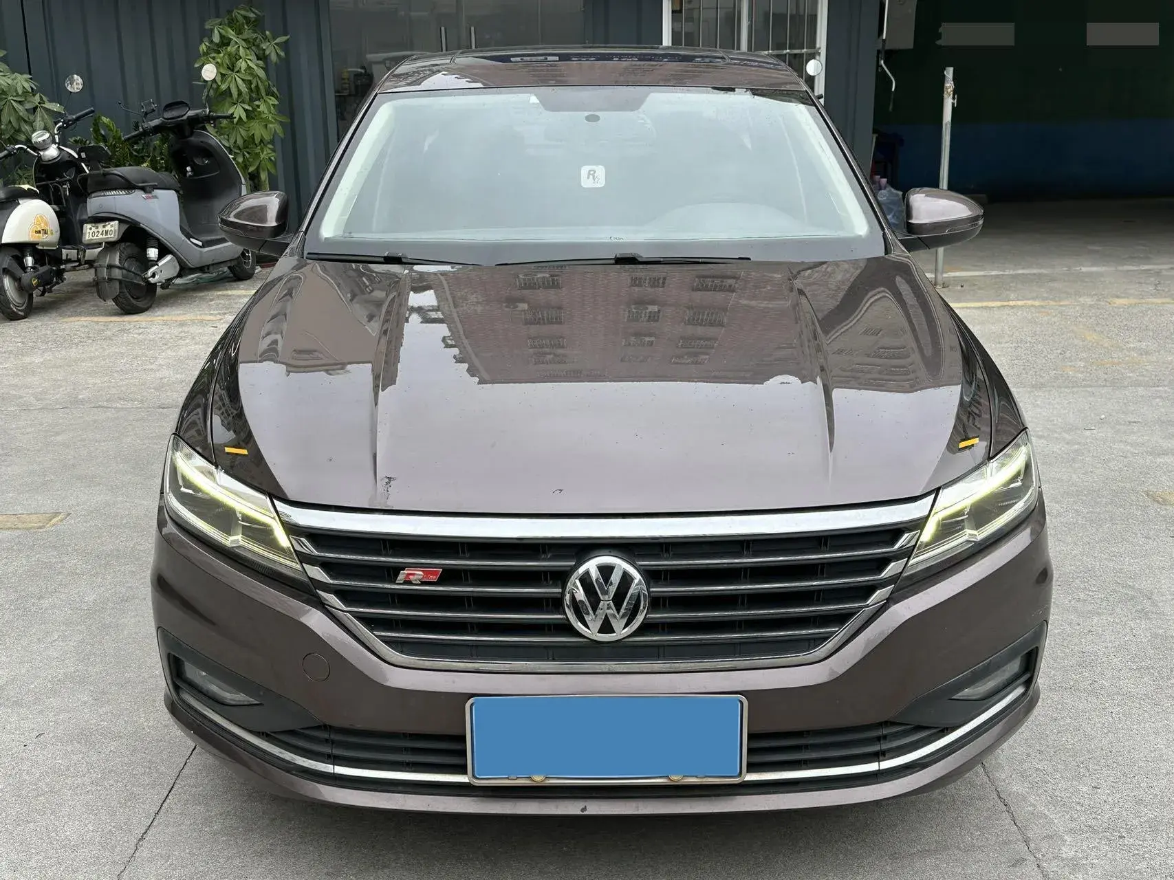 2018 VOLKSWAGEN LAVIDA thumbnail 2