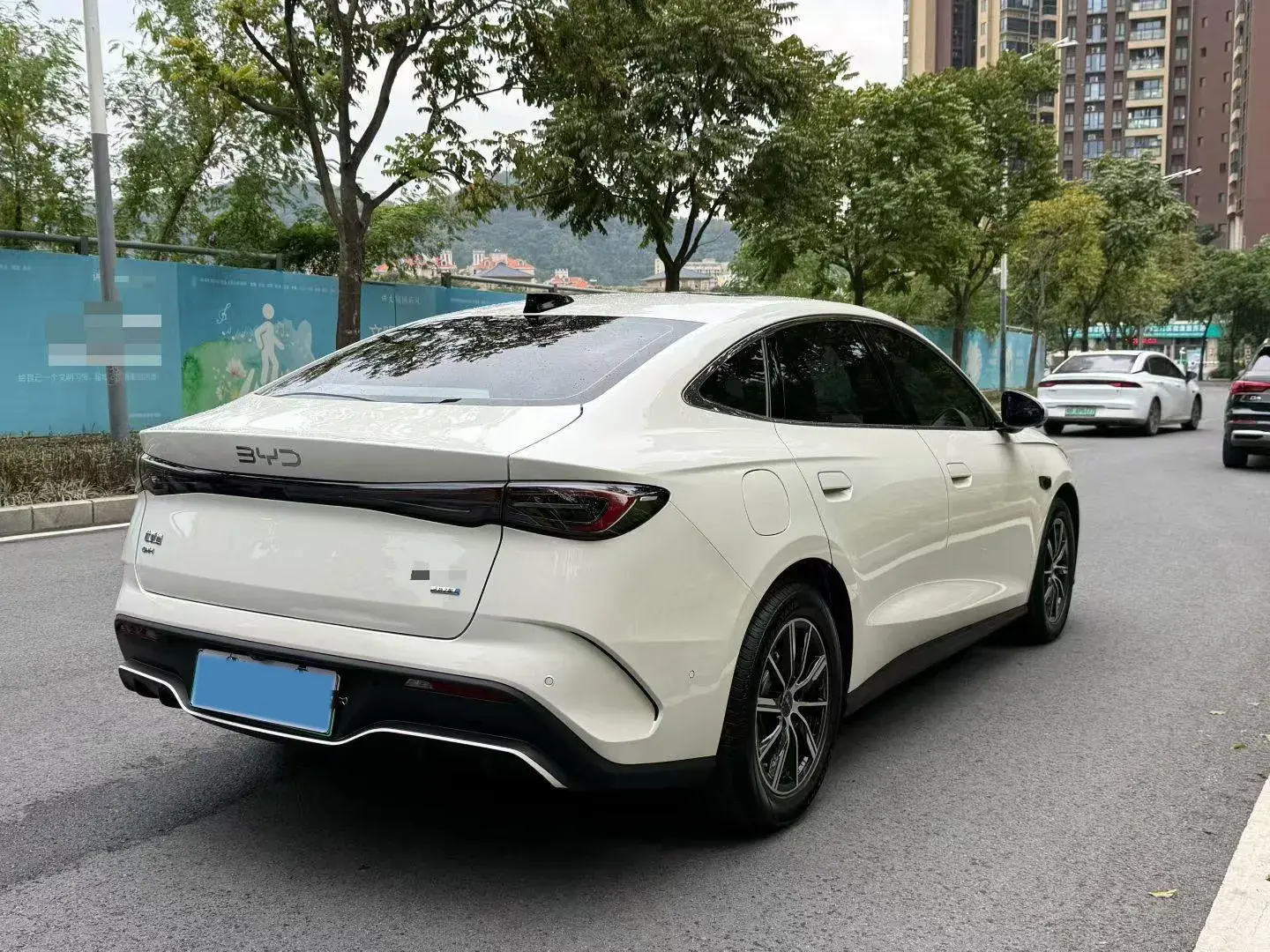 2025 BYD SEAL thumbnail 3