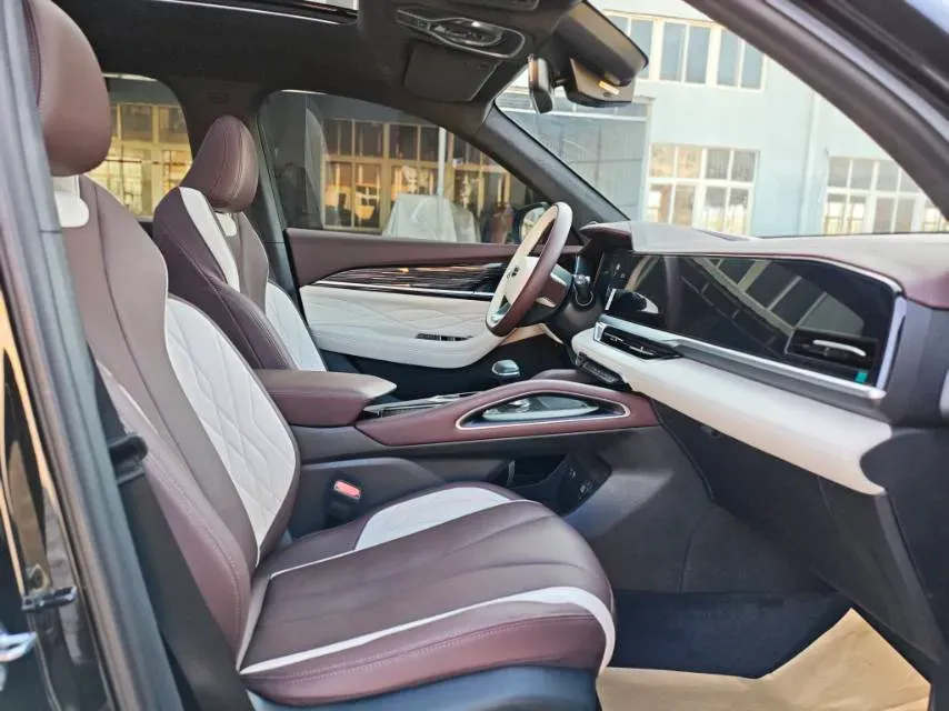 2021 Geely Monjaro 2.0T 218HP L4 7DCT,autocango,china used car exporter,china ev exporter,chinese used car exporter,chinese used ev exporter