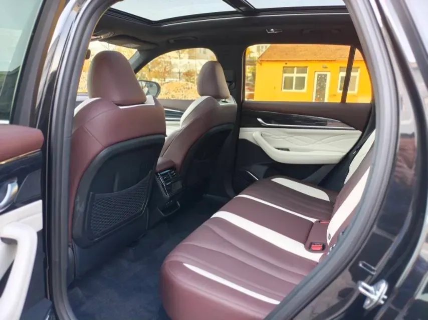 2021 Geely Monjaro 2.0T 218HP L4 7DCT,autocango,china used car exporter,china ev exporter,chinese used car exporter,chinese used ev exporter