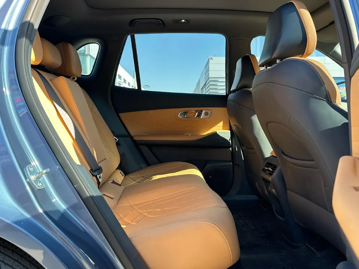 2025 Geely Galaxy Starship 7 1.5L 112HP L4 1DHT PHEV 19.09KWH,autocango,china used car exporter,china ev exporter,chinese used car exporter,chinese used ev exporter