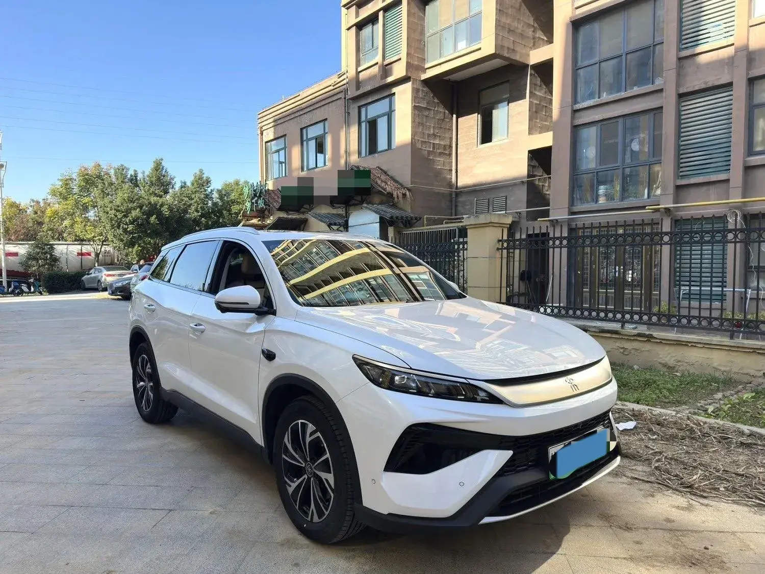 2025 BYD SONG thumbnail 3