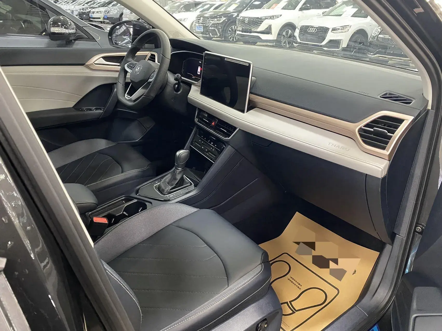 2024 VOLKSWAGEN THARU thumbnail 4