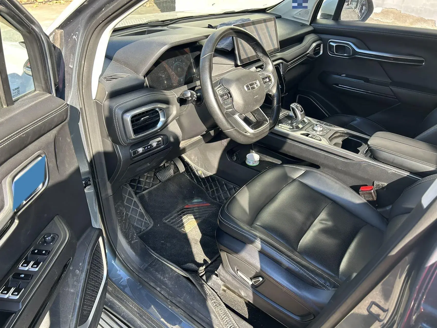 2020 GEELY OKAVANGO thumbnail 3