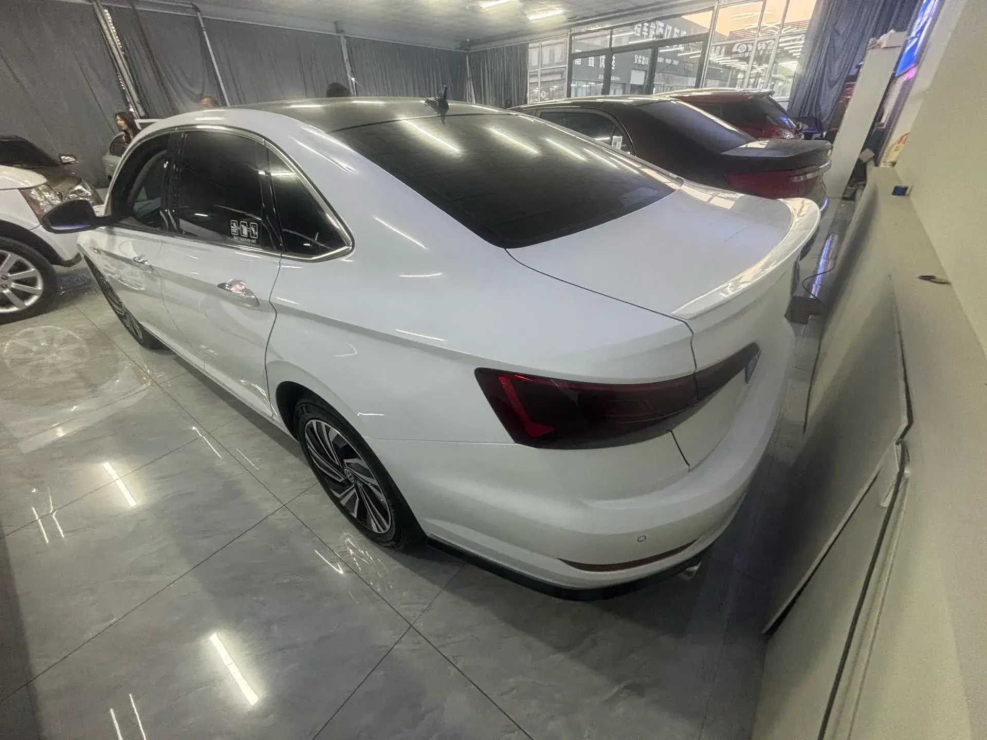 2021 VOLKSWAGEN SAGITAR thumbnail 2