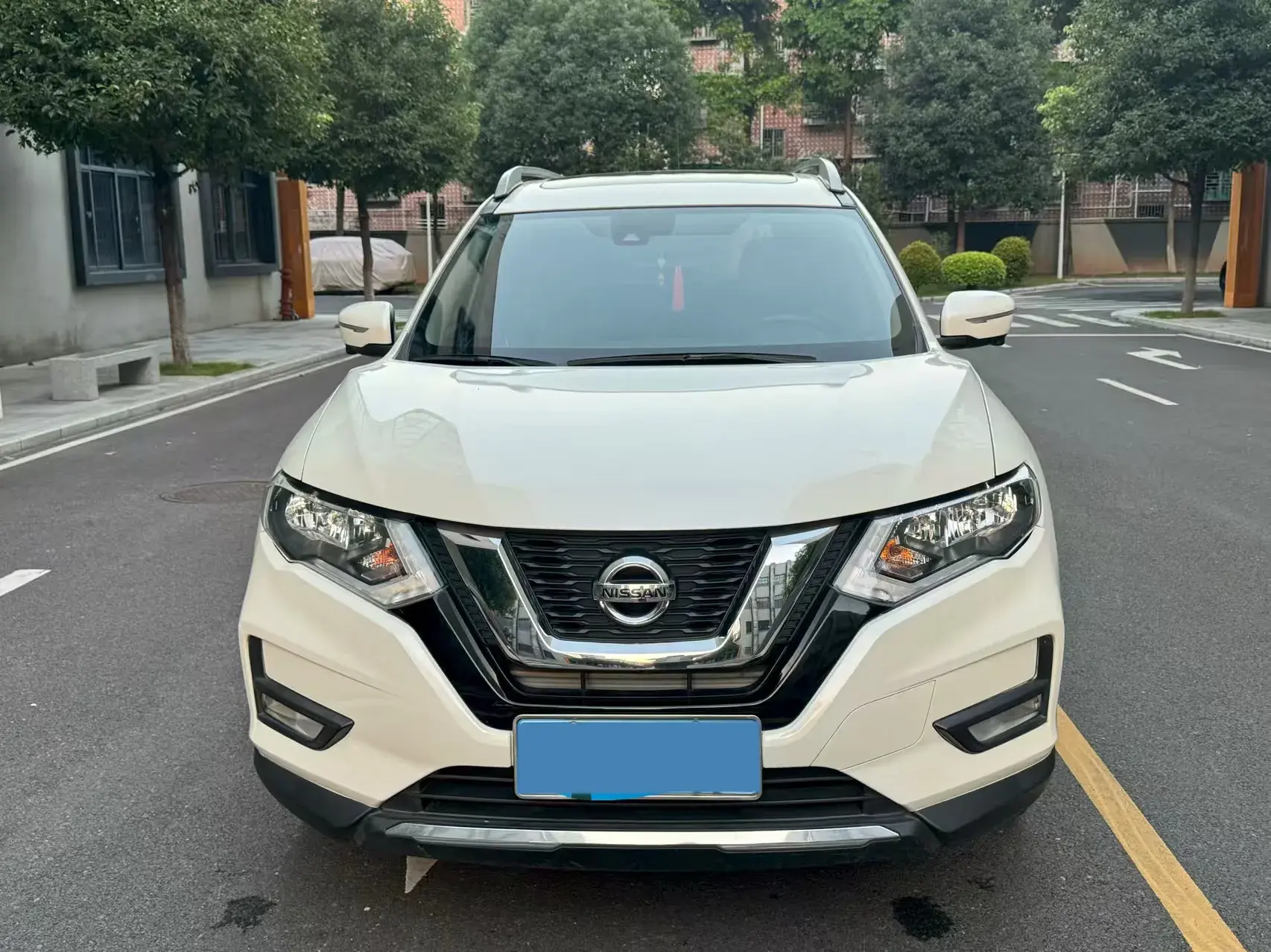 2019 NISSAN X-TRAIL thumbnail 2