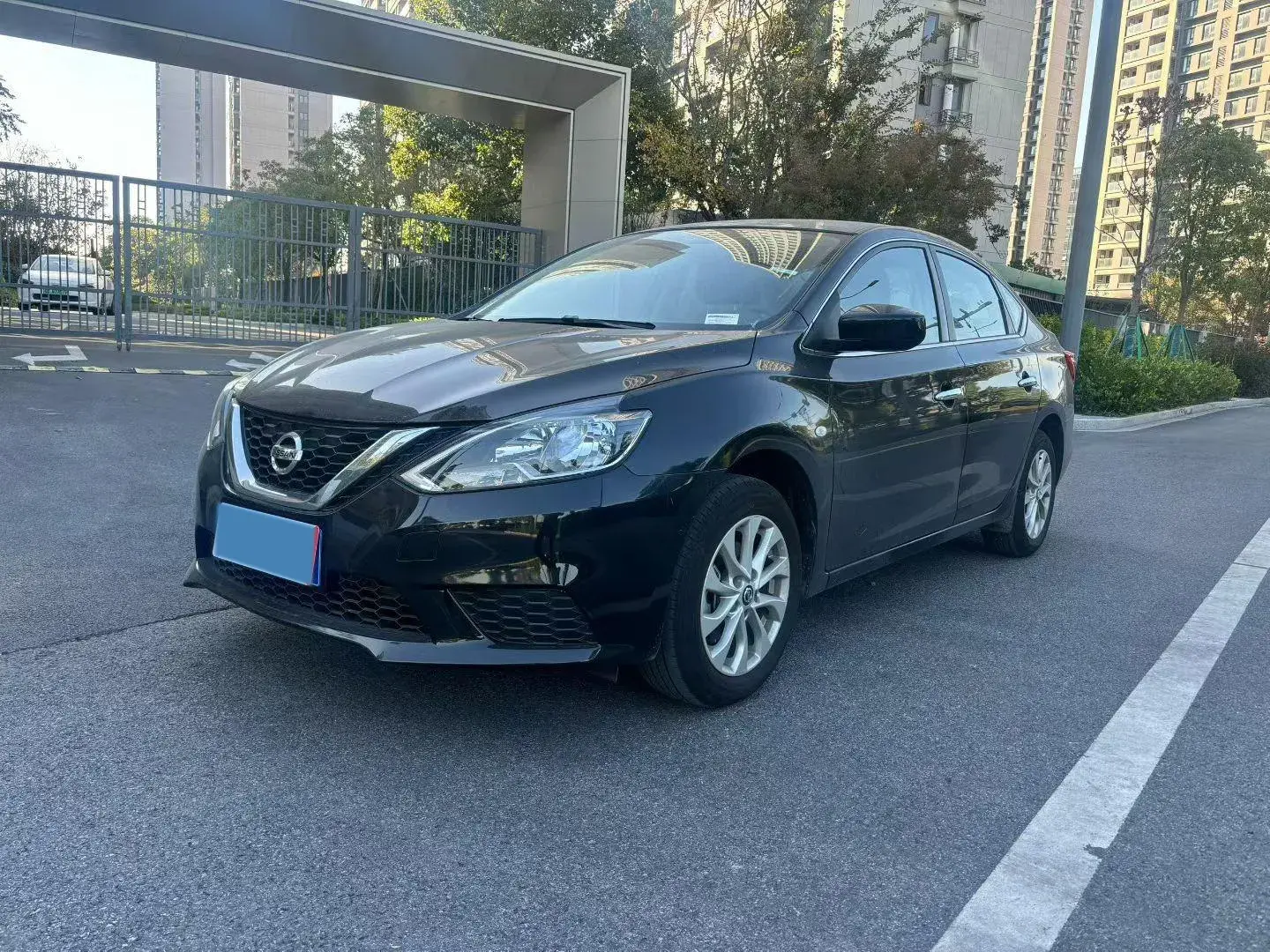 2024 NISSAN SYLPHY view 1