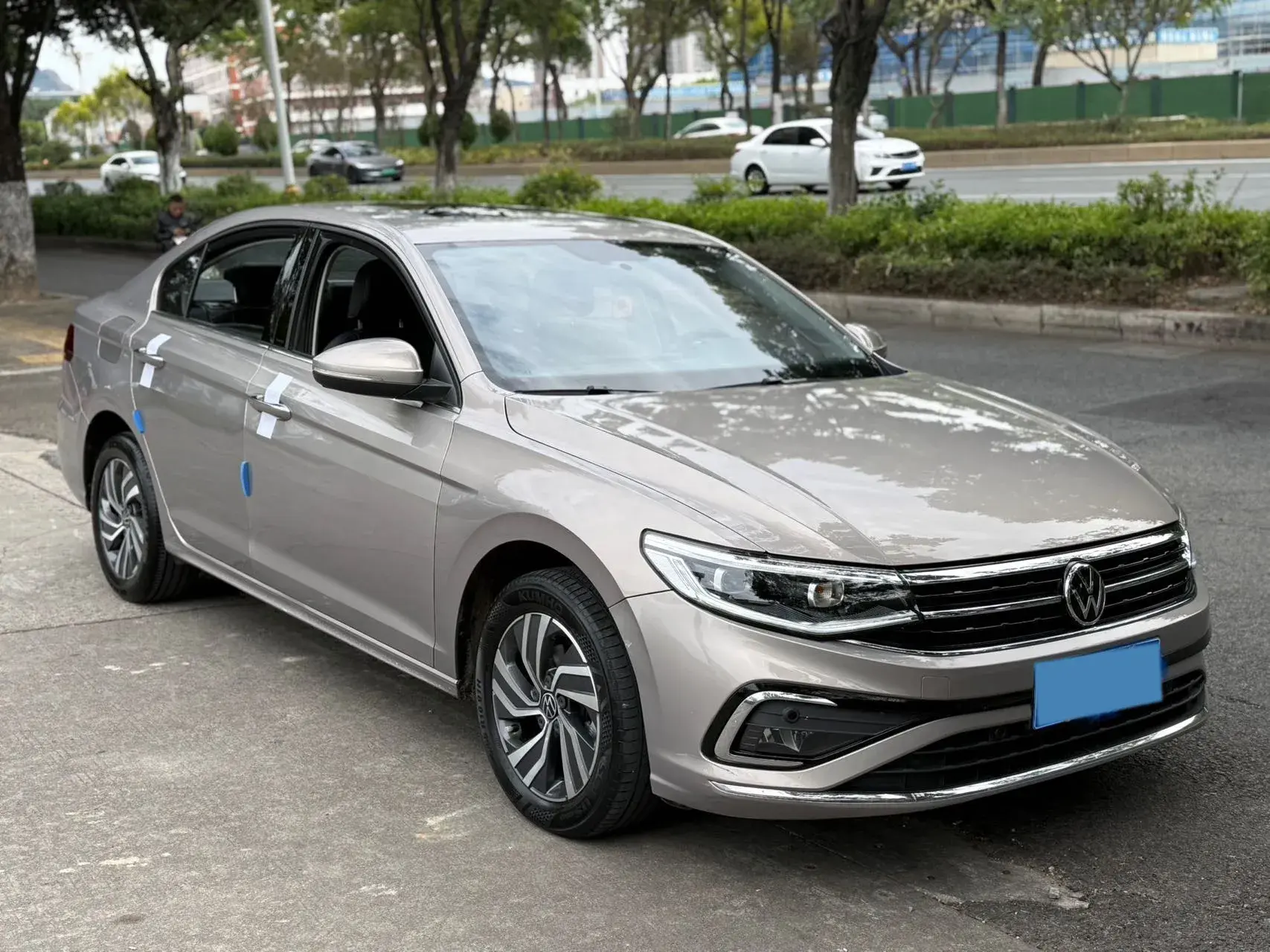 2023 VOLKSWAGEN BORA thumbnail 2