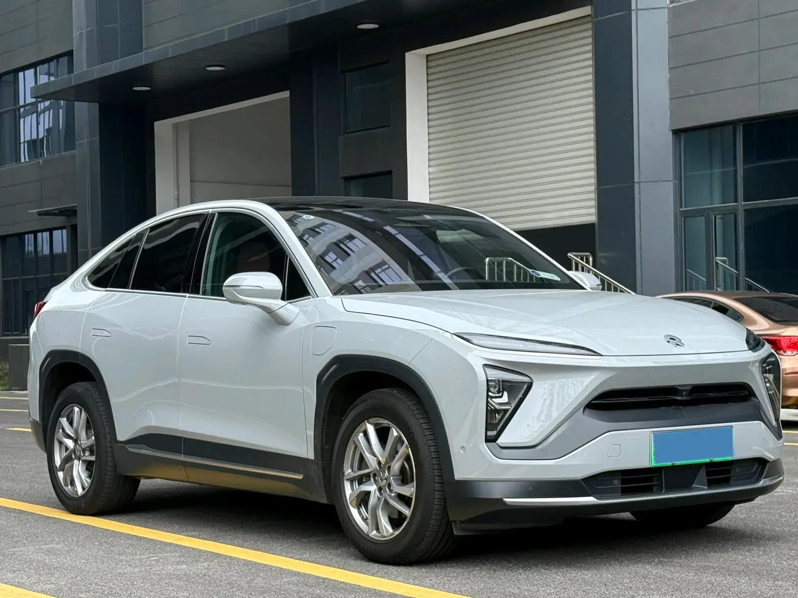 2020 NIO EC6 thumbnail 3