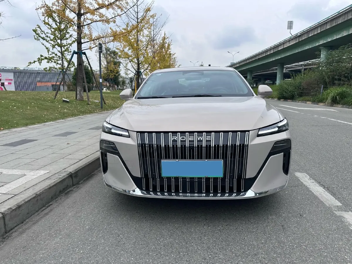 2025 Roewe M7 DMH 1.5L 112HP L4 1DHT PHEV,autocango,china used car exporter,china ev exporter,chinese used car exporter,chinese used ev exporter