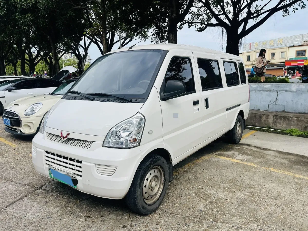 2020 WuLing RongGuang EV BEV 41.6KWH,autocango,china used car exporter,china ev exporter,chinese used car exporter,chinese used ev exporter