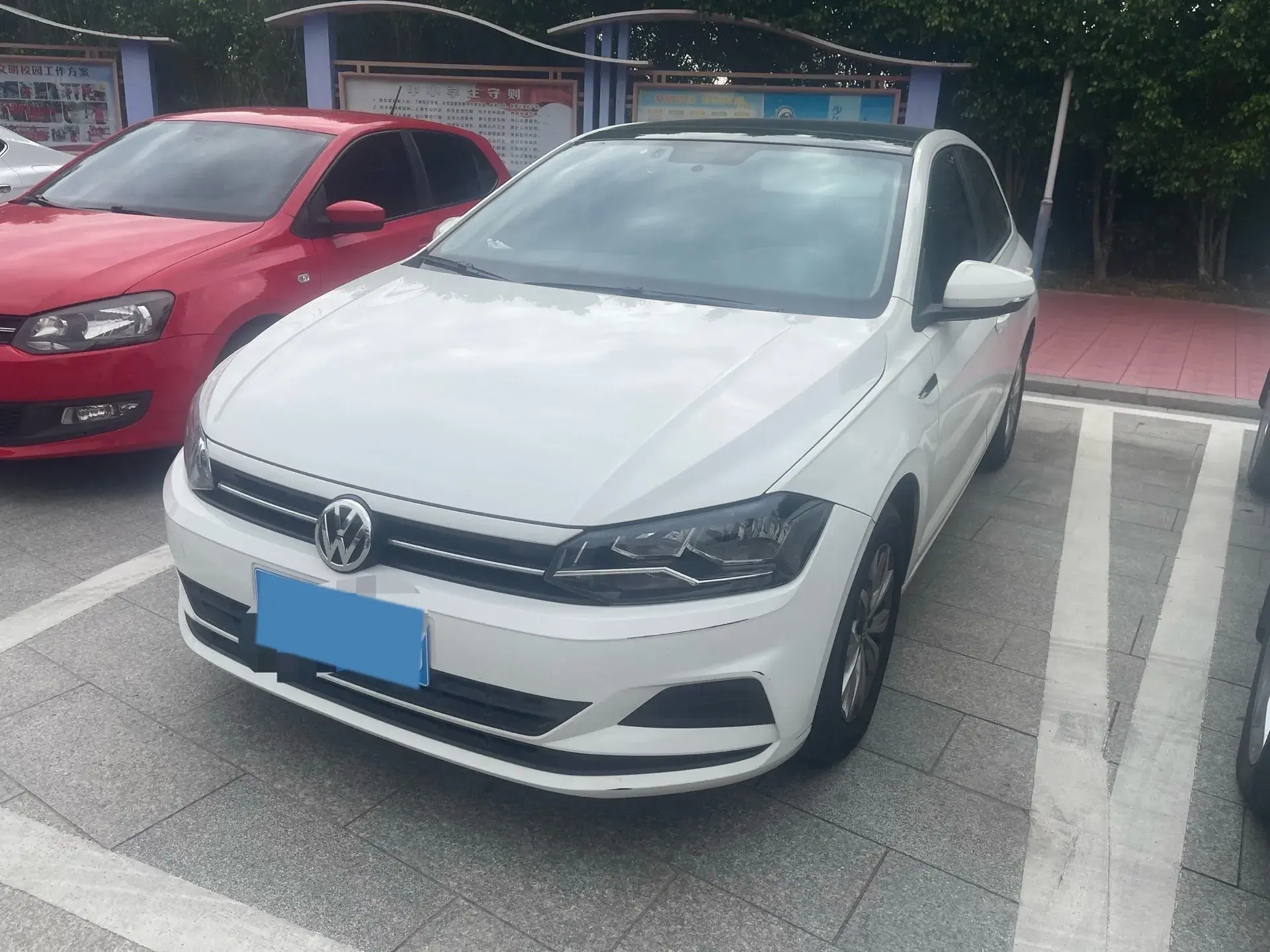 2019 VOLKSWAGEN POLO view 1