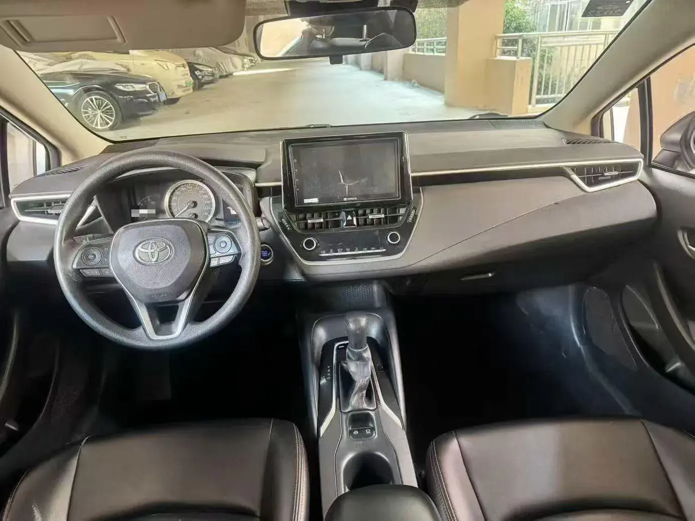 2019 TOYOTA COROLLA thumbnail 4