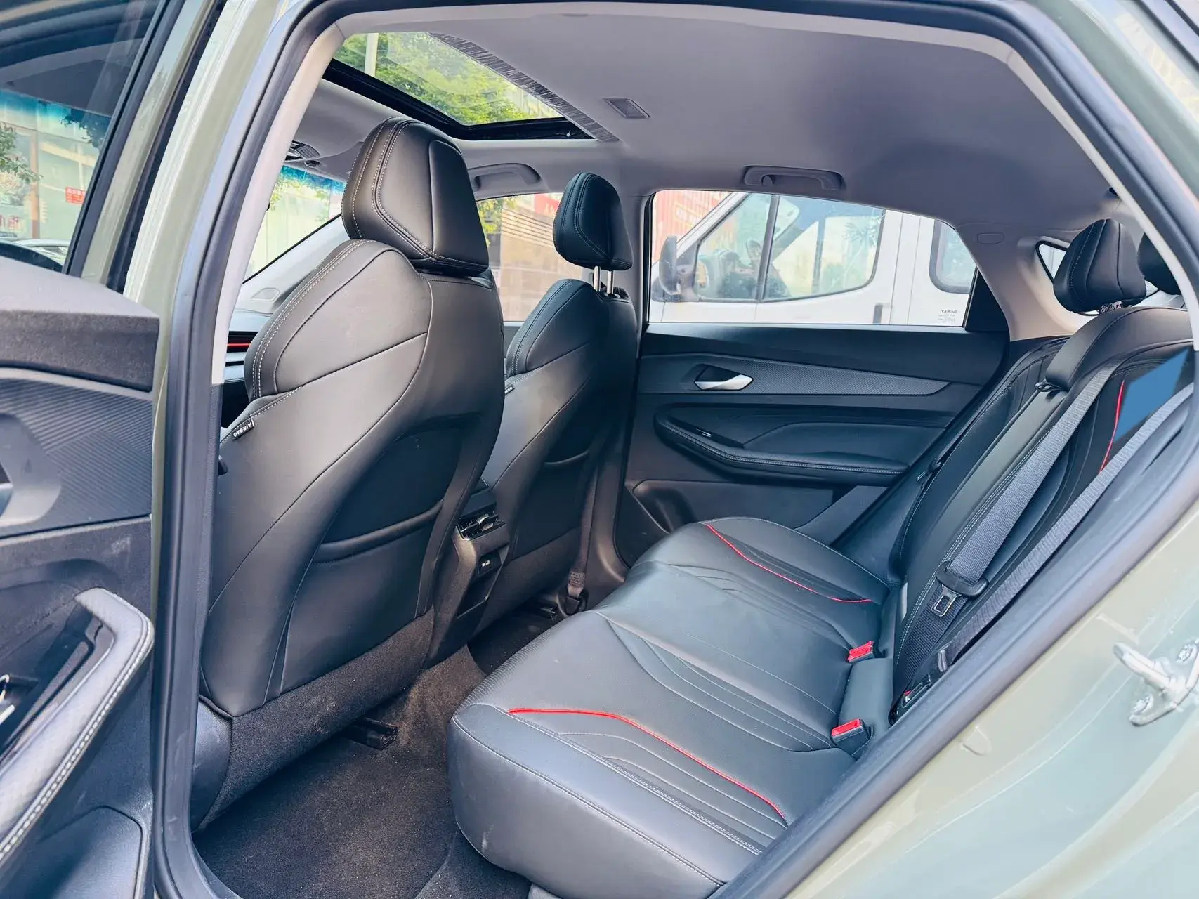 2022 GEELY BINRAY thumbnail 4