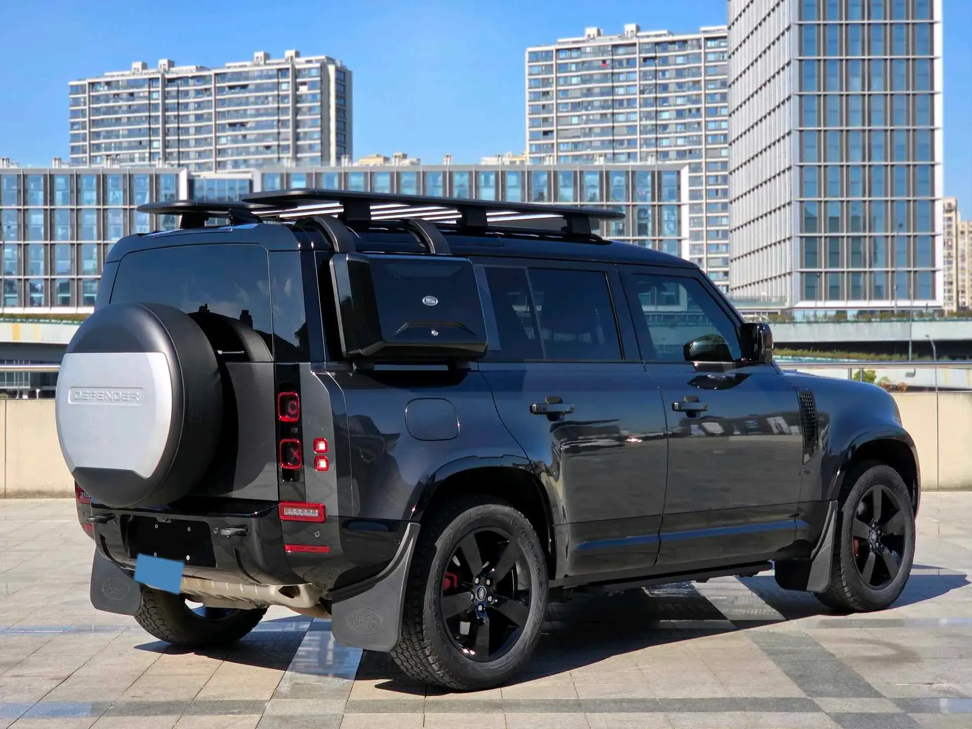 2022 LAND ROVER thumbnail 4