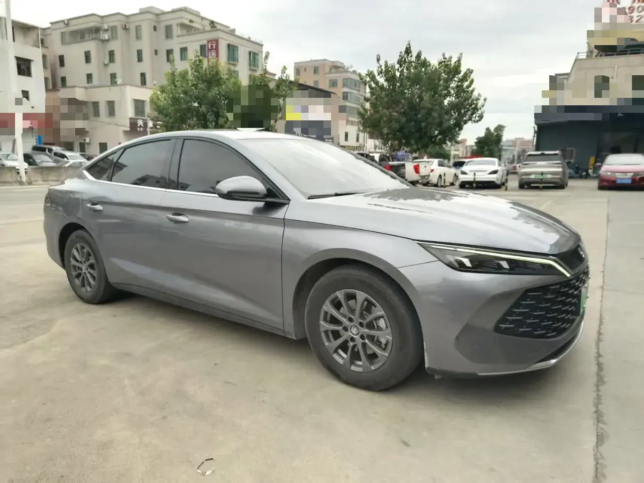 2024 BYD QINL thumbnail 2