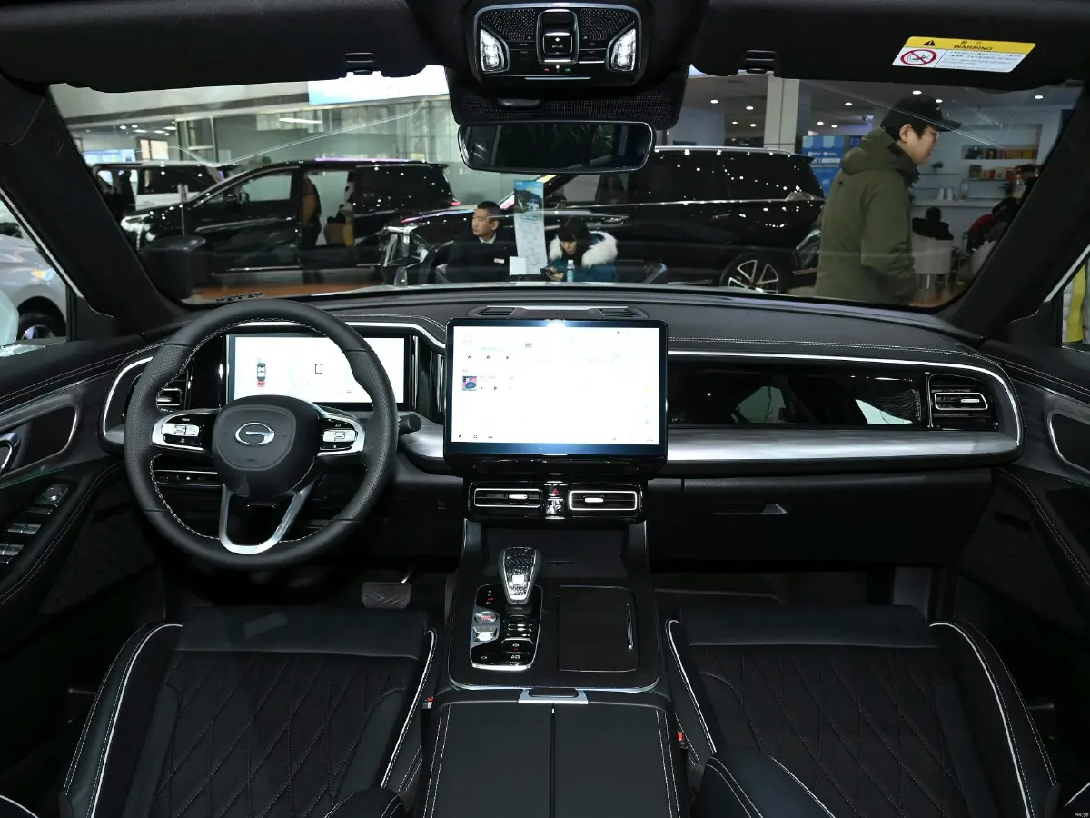 2025 GAC Trumpchi GS8 2.0T 252HP L4 8AT,autocango,china used car exporter,china ev exporter,chinese used car exporter,chinese used ev exporter