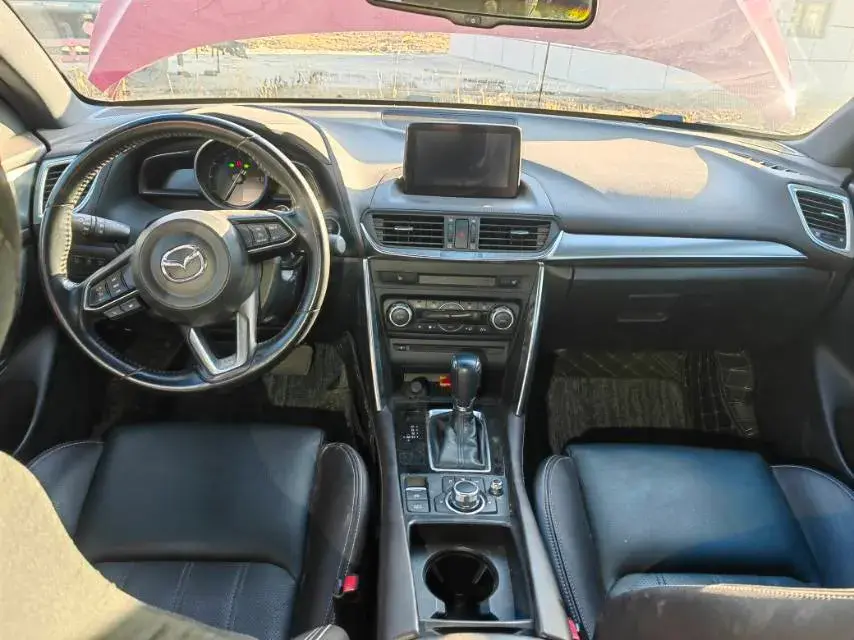 2018 MAZDA CX-4 thumbnail 2