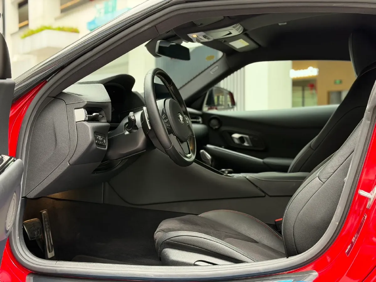 2022 Toyota Supra 3.0T 340HP L6 8AT,autocango,china used car exporter,china ev exporter,chinese used car exporter,chinese used ev exporter