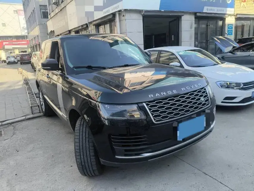 2019 LAND ROVER thumbnail 3