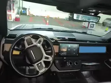 2023 LAND ROVER thumbnail 4