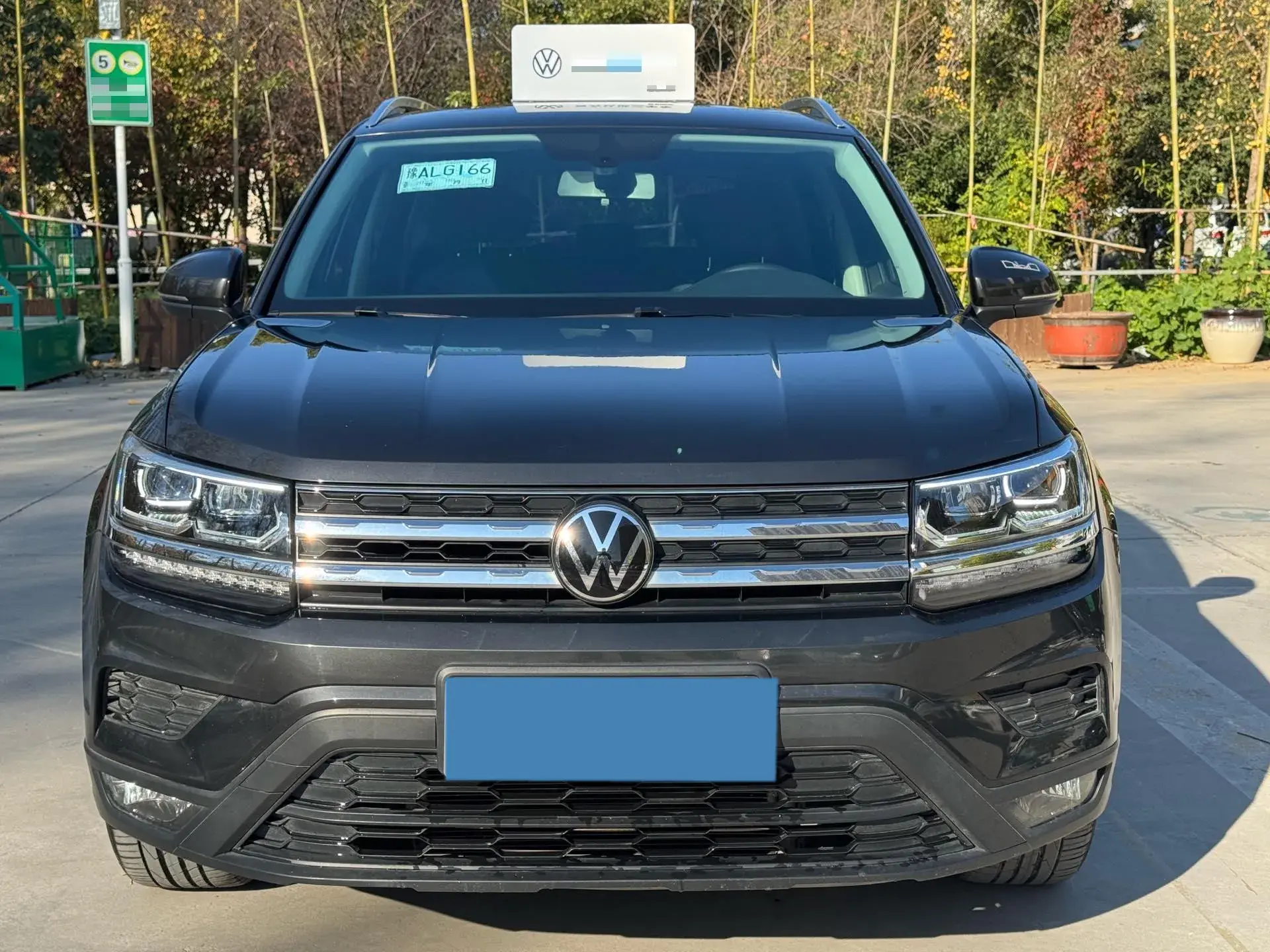 2022 VOLKSWAGEN THARU thumbnail 2