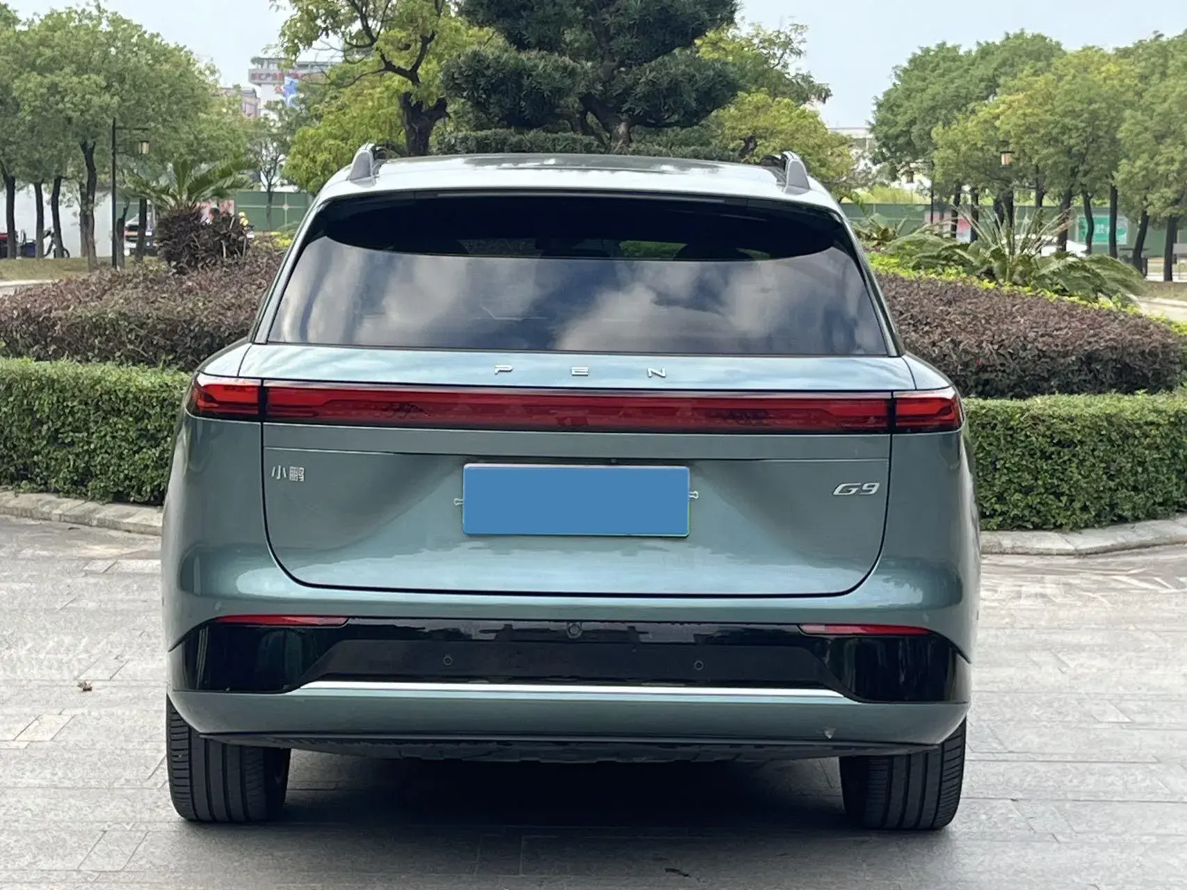 2024 XPENG G9 thumbnail 4