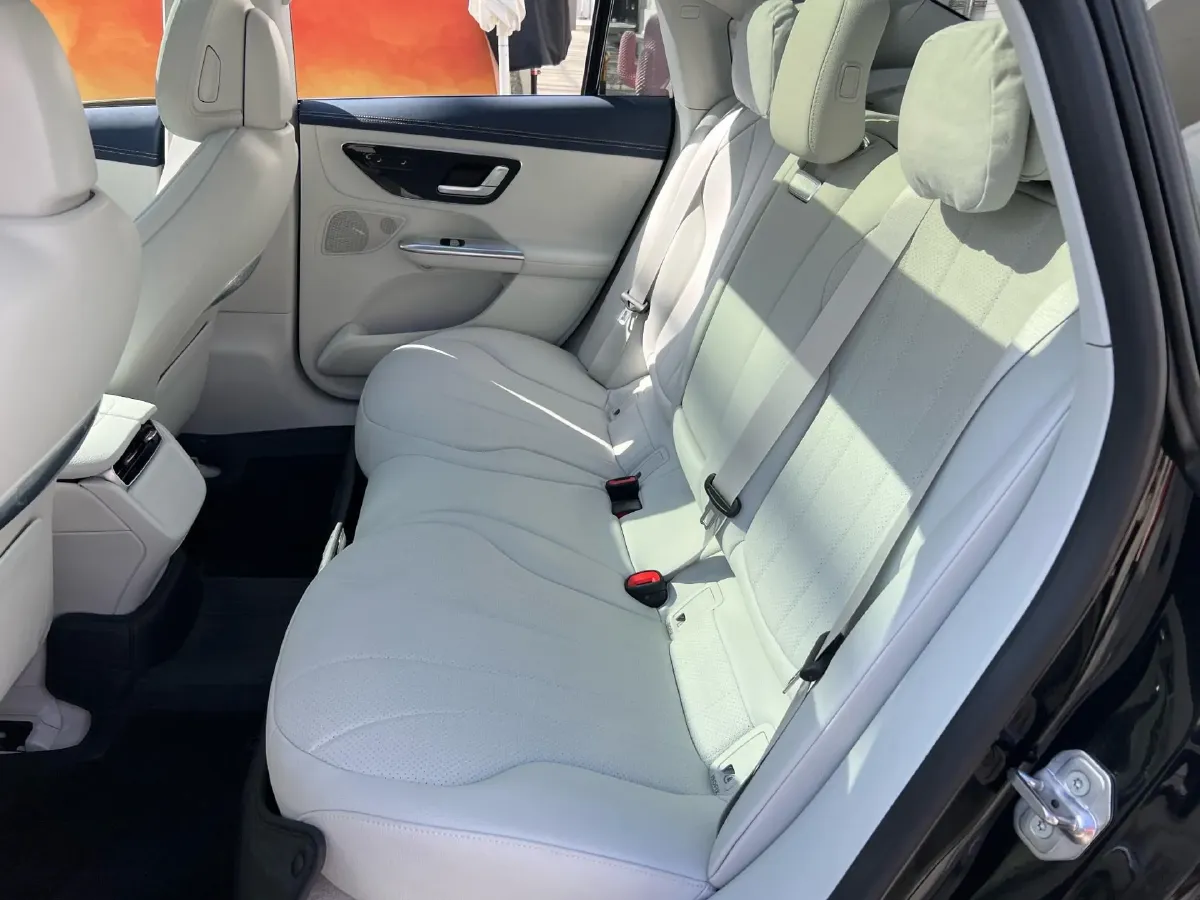 2022 Mercedes-Benz EQE Class BEV 96.1KWH,autocango,china used car exporter,china ev exporter,chinese used car exporter,chinese used ev exporter