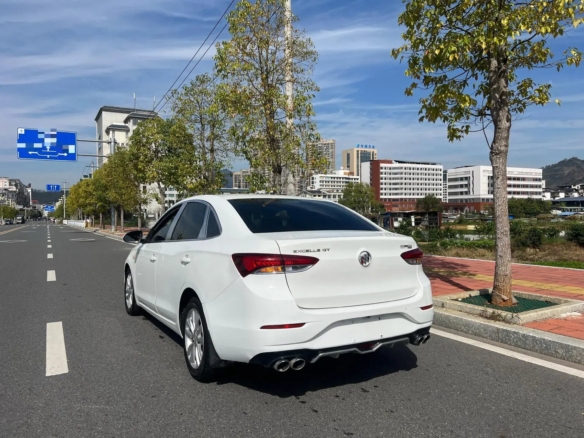 2020 BUICK REGAL thumbnail 4