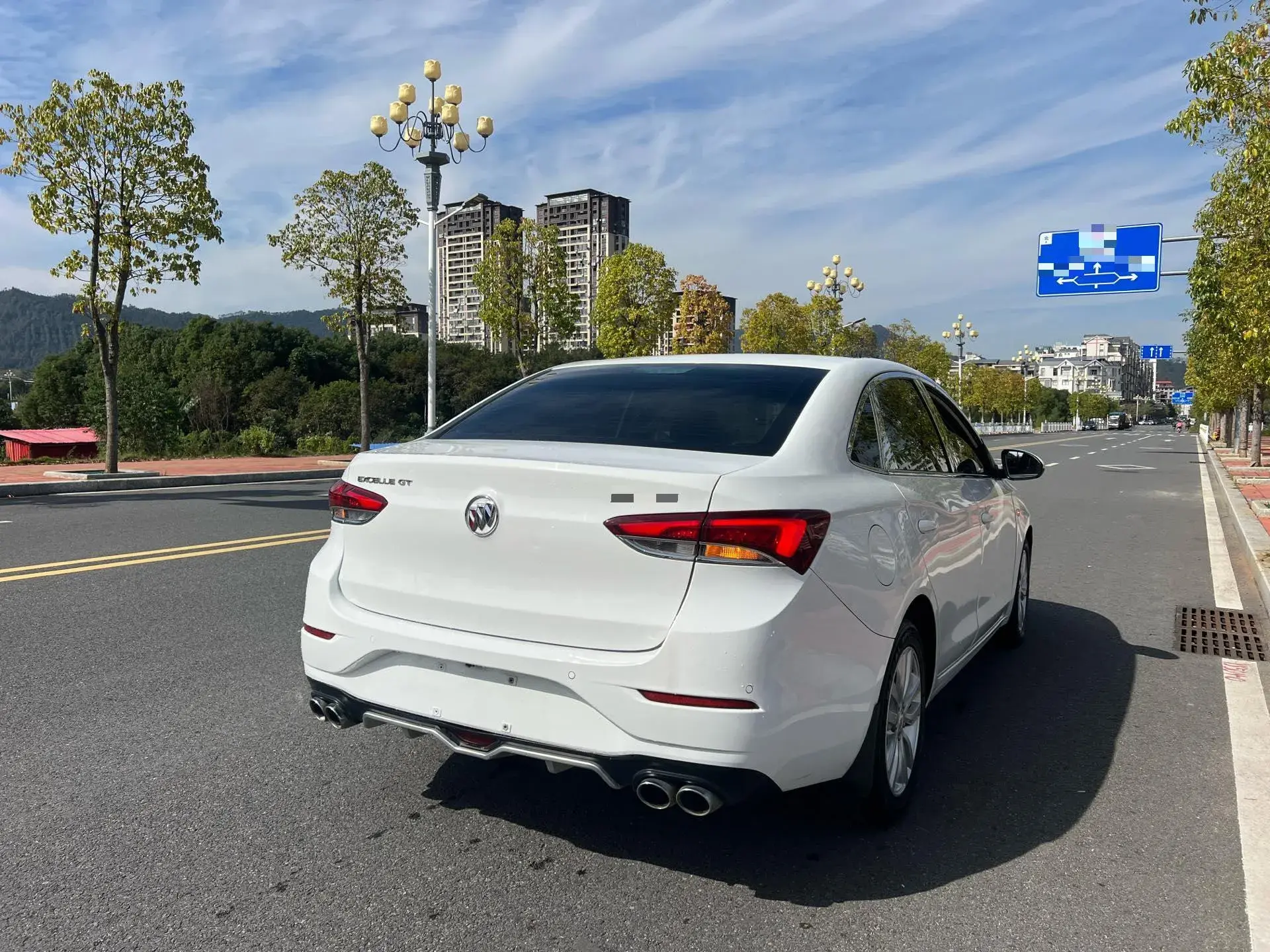 2020 BUICK REGAL thumbnail 3