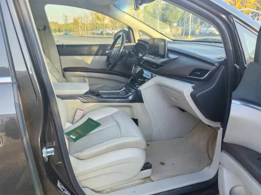 2021 BUICK GL8 thumbnail 4