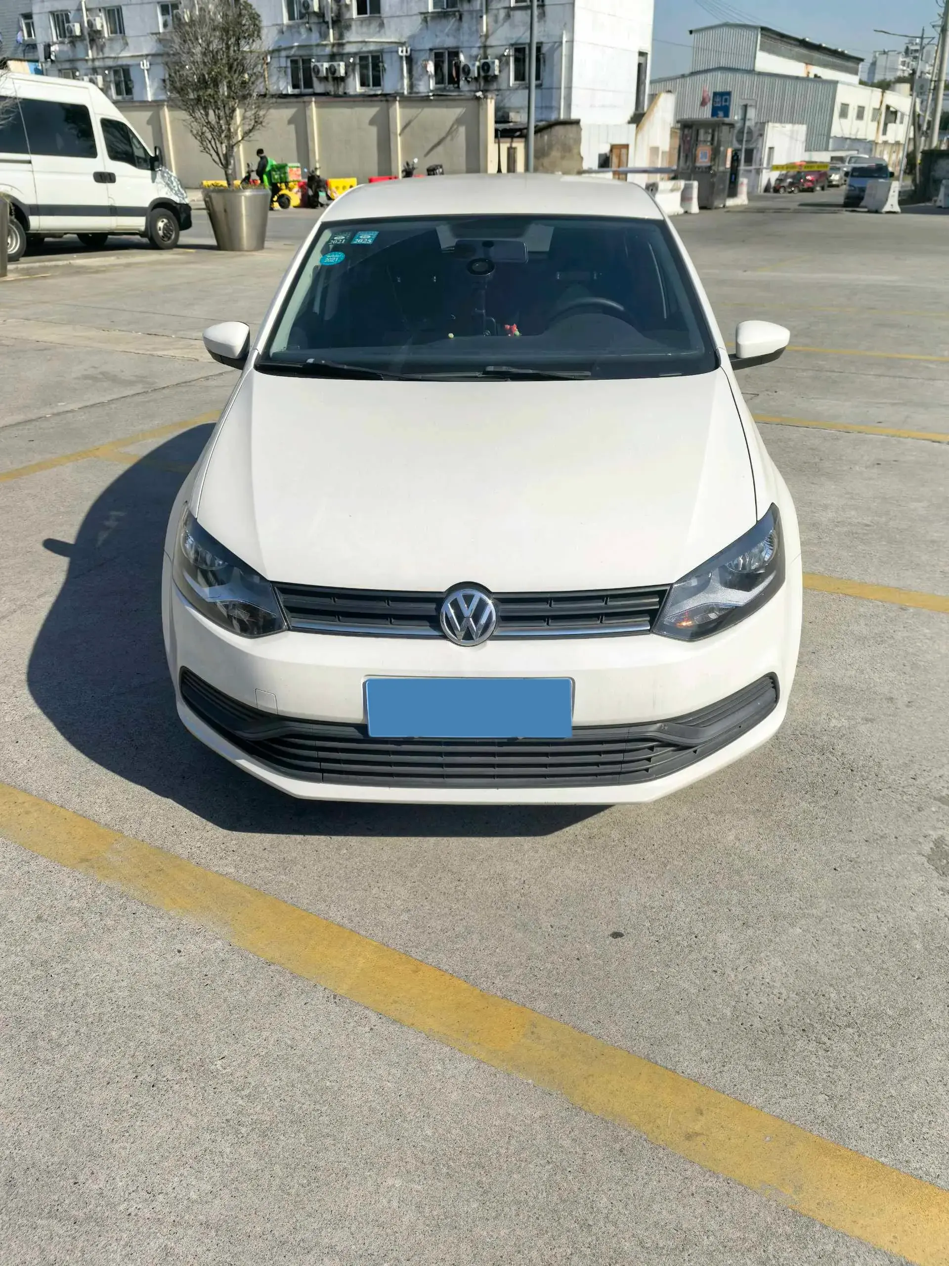 2018 VOLKSWAGEN POLO thumbnail 2