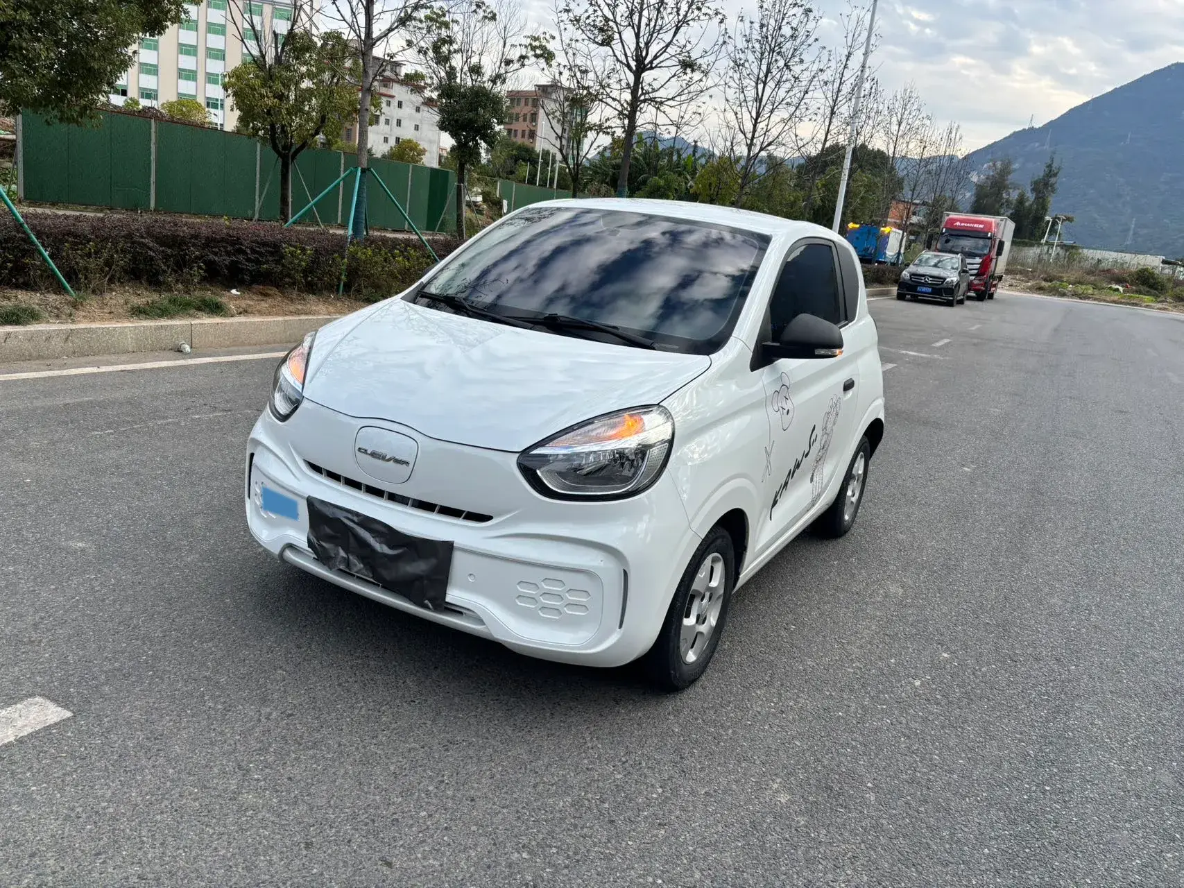 2021 ROEWE CLEVER view 1