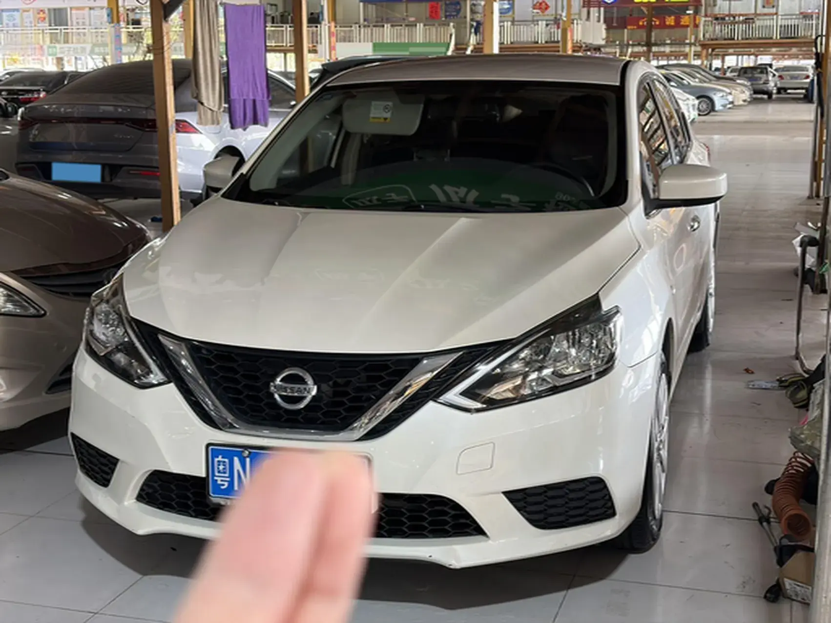 2019 NISSAN SYLPHY view 1