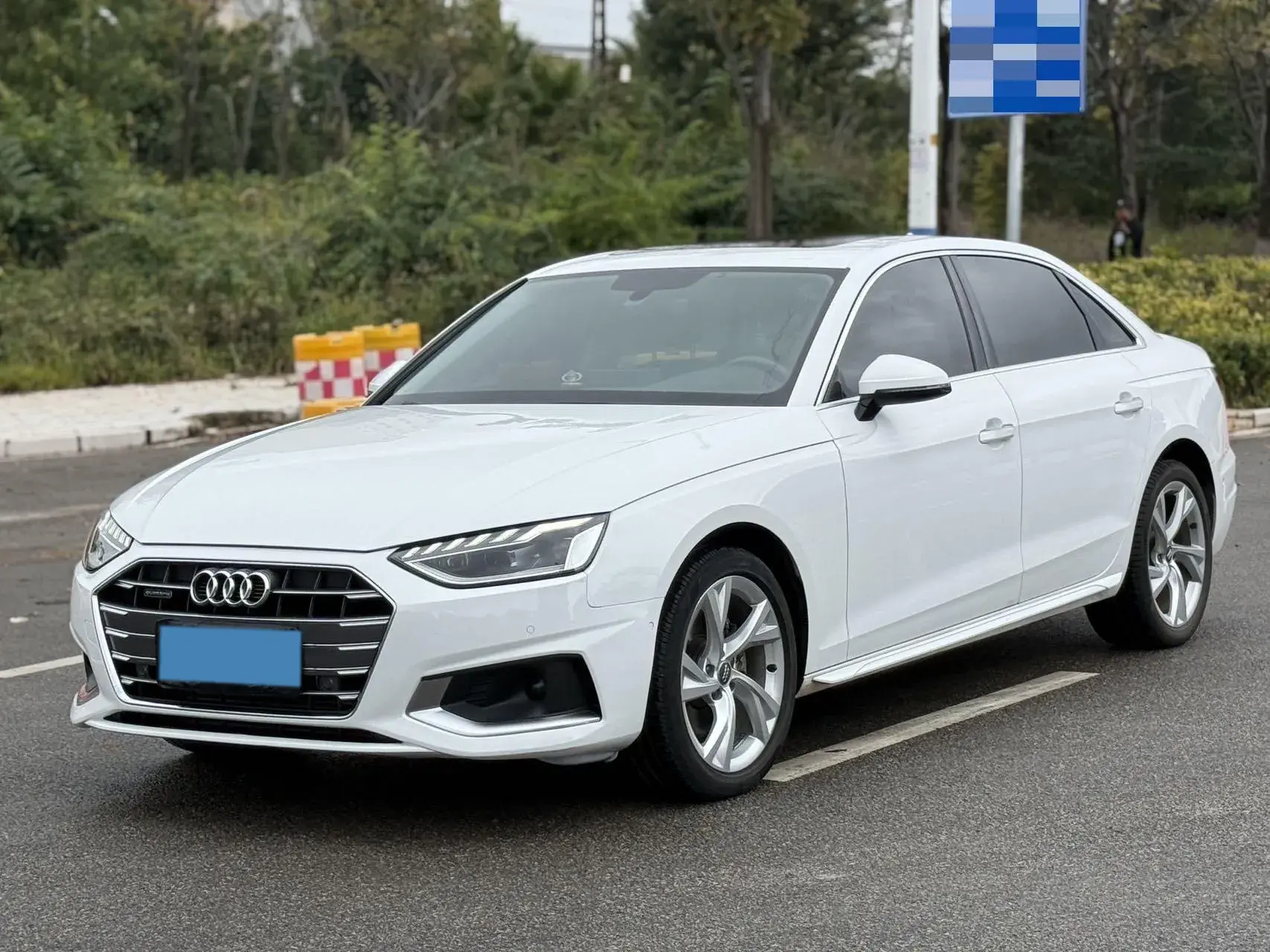 2020 AUDI A4L view 1