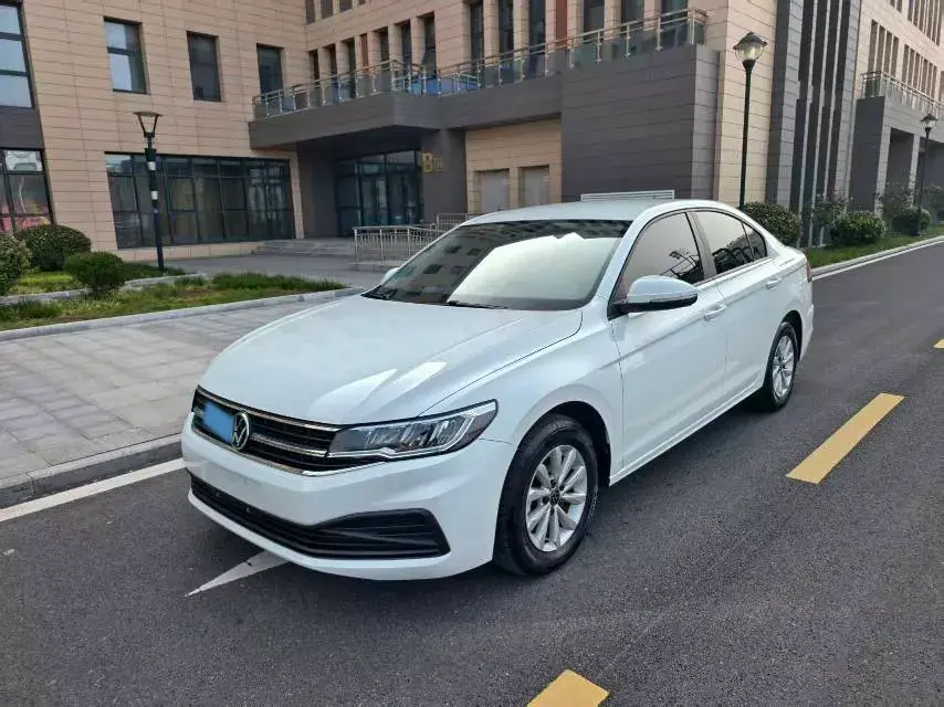 2021 VOLKSWAGEN BORA view 1