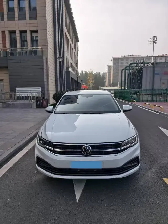 2021 VOLKSWAGEN BORA thumbnail 2