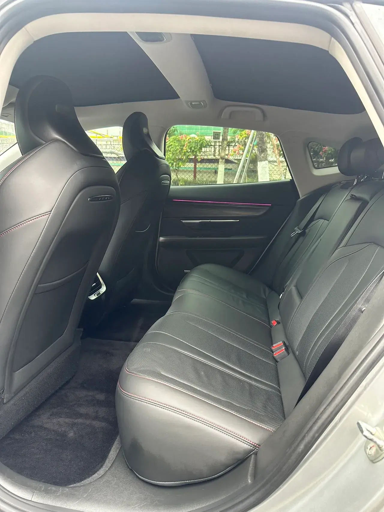 2020 XPENG P7 thumbnail 4