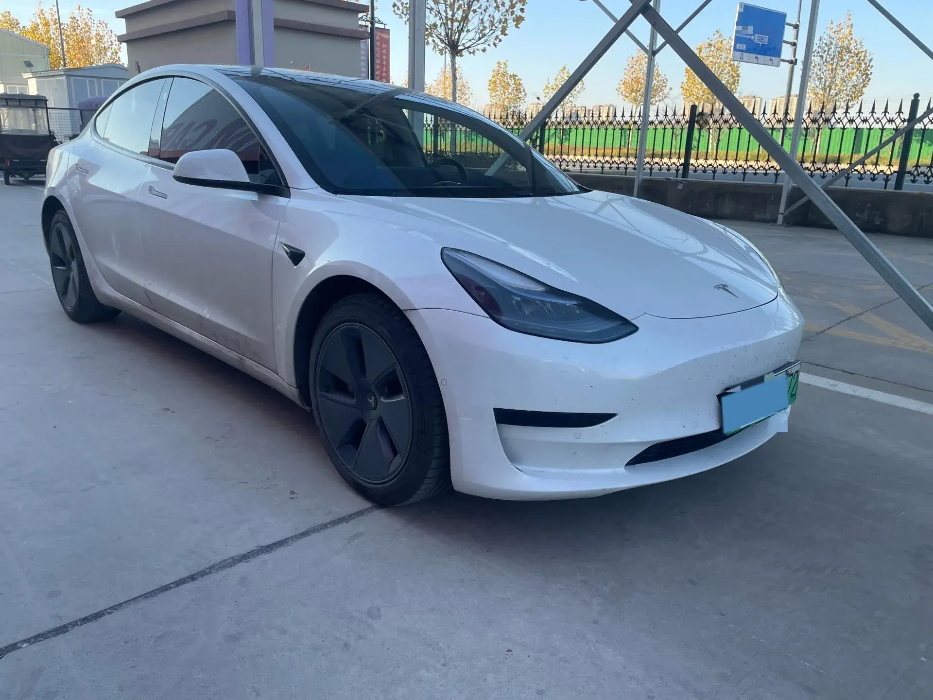 2022 TESLA MODEL thumbnail 3