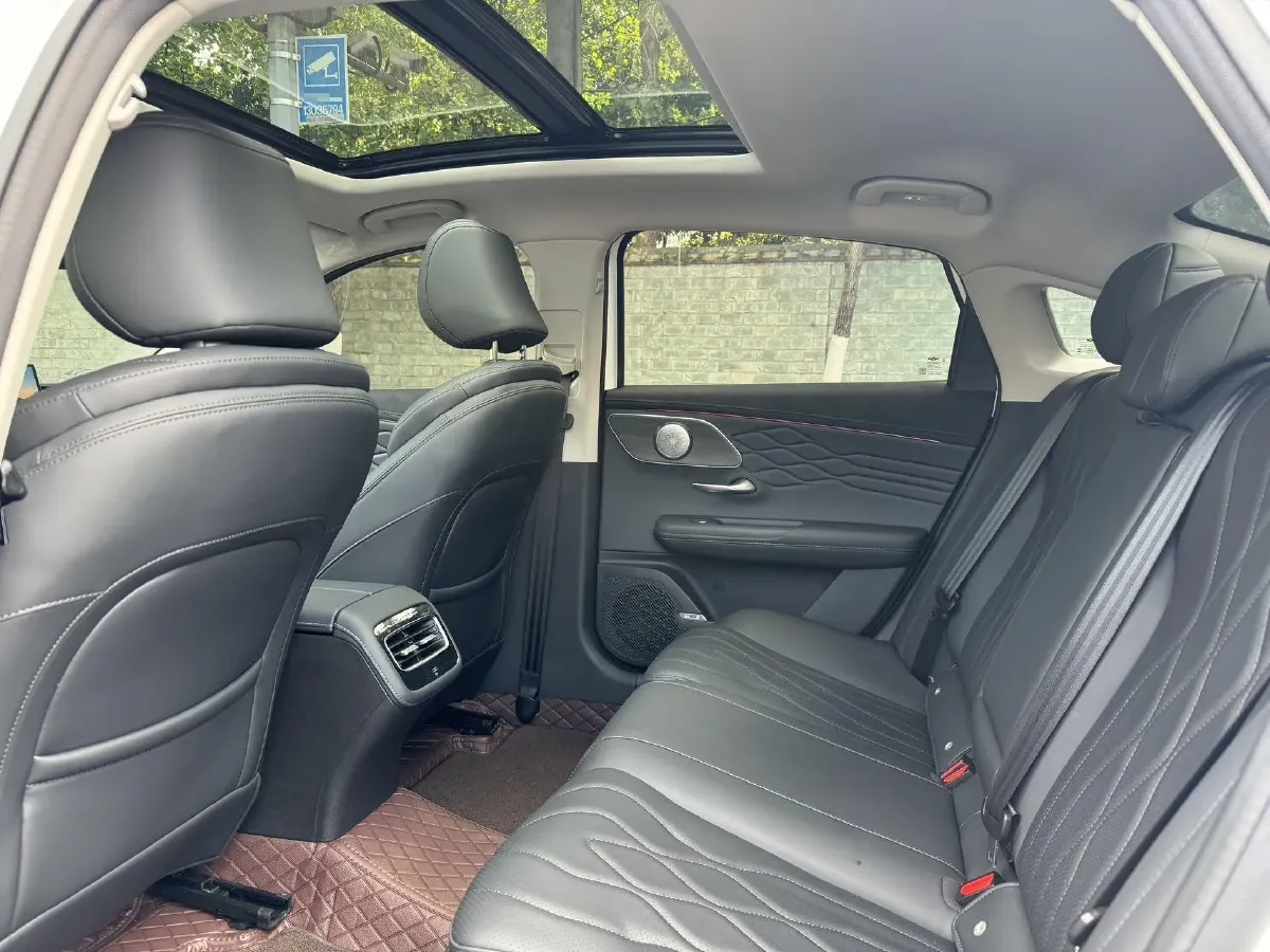 2025 Chery Arrizo 8 Pro 1.6T 197HP L4 7DCT,autocango,china used car exporter,china ev exporter,chinese used car exporter,chinese used ev exporter