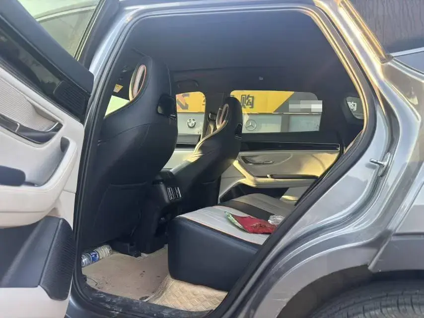 2024 BYD SONG thumbnail 4