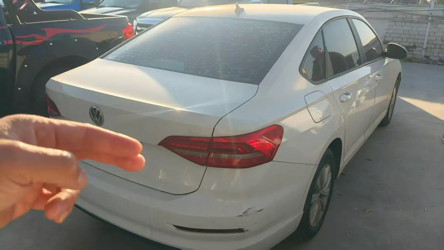 2019 VOLKSWAGEN LAVIDA thumbnail 3