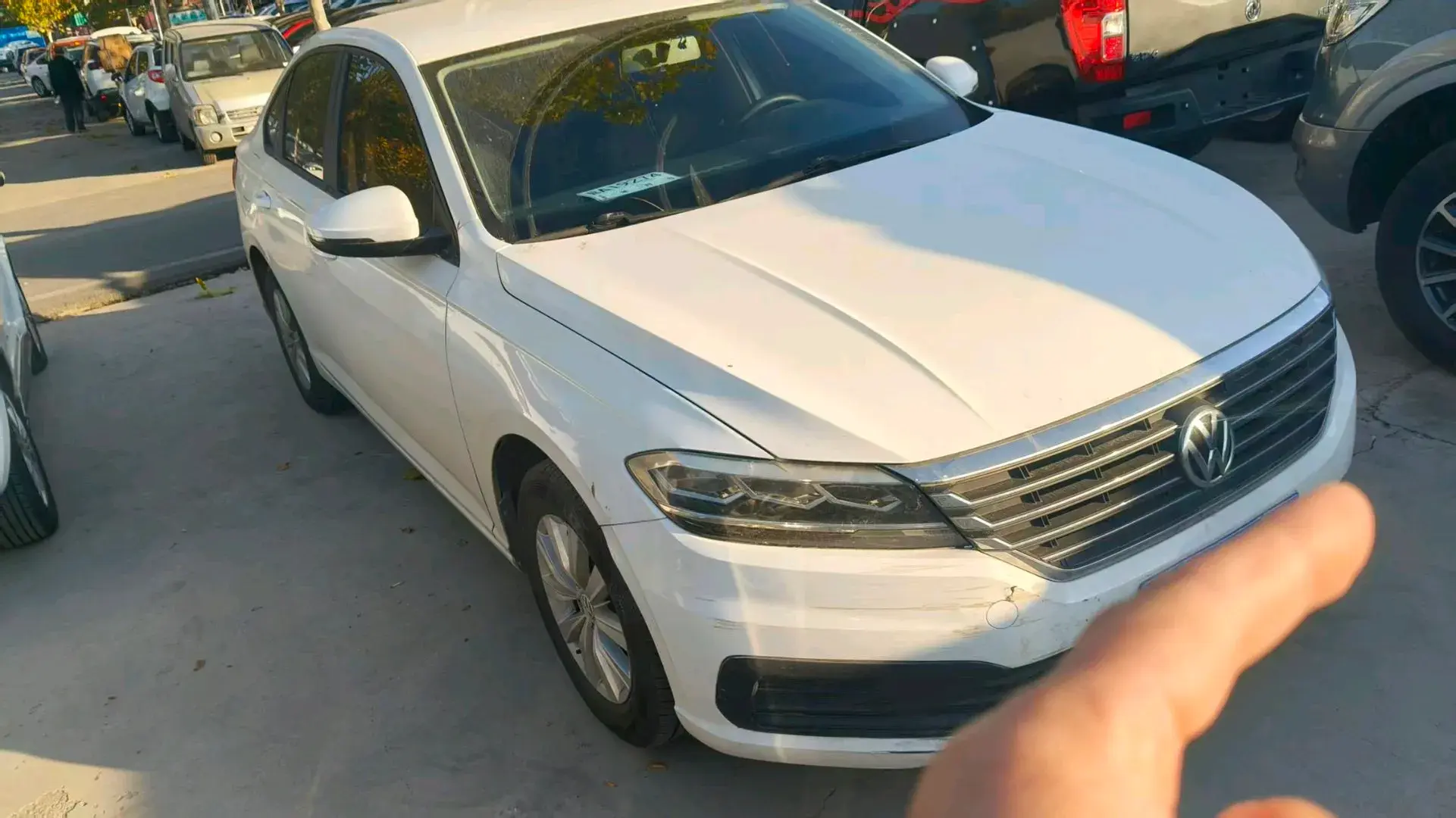 2019 VOLKSWAGEN LAVIDA thumbnail 2