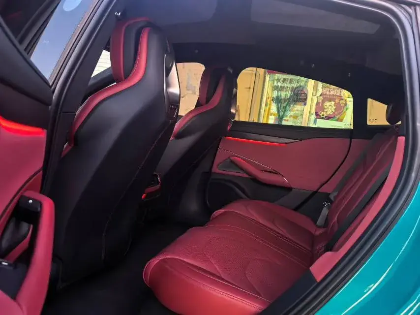 2024 MI SU7 thumbnail 3