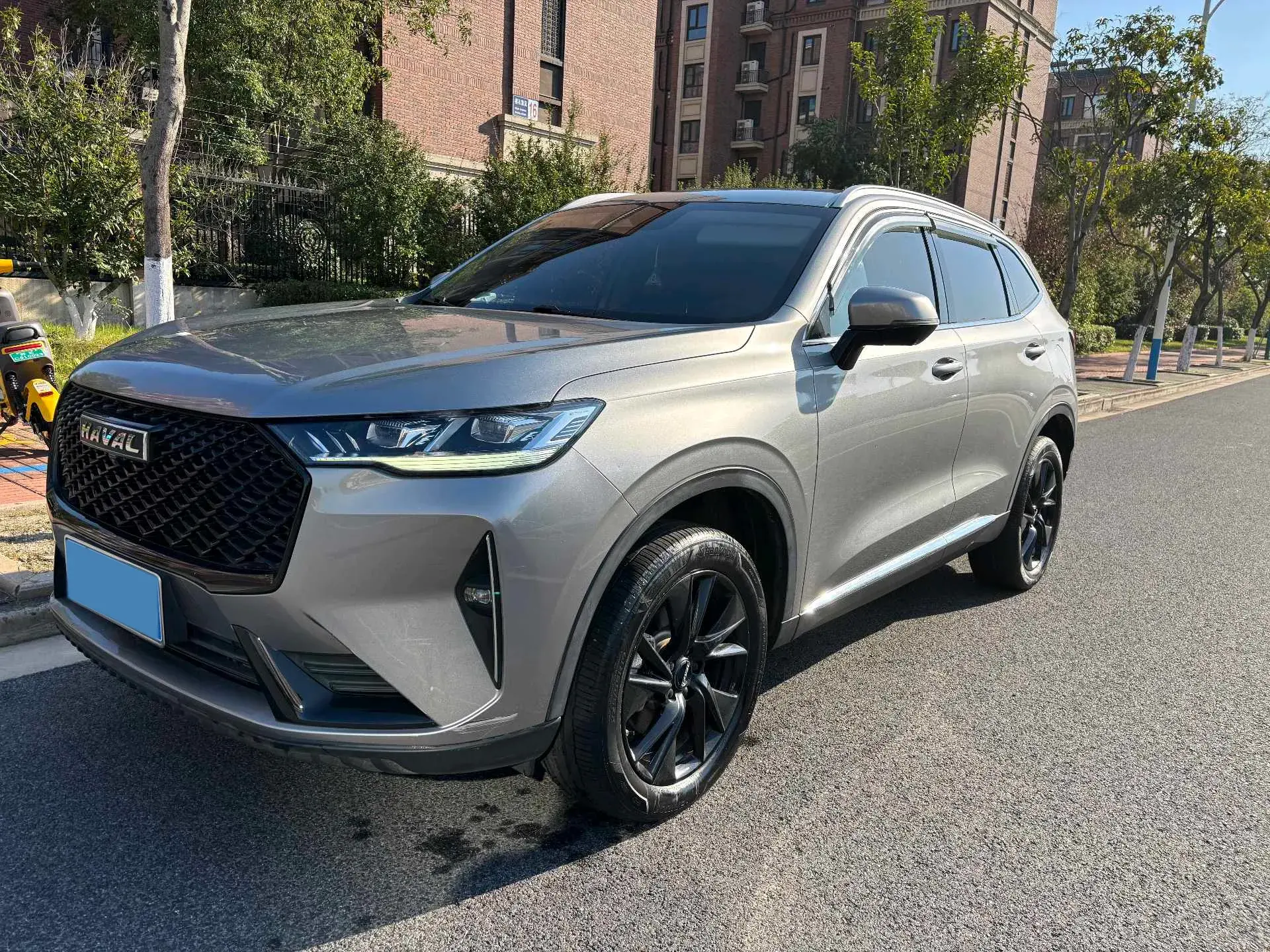 2021 HAVAL H6 view 1