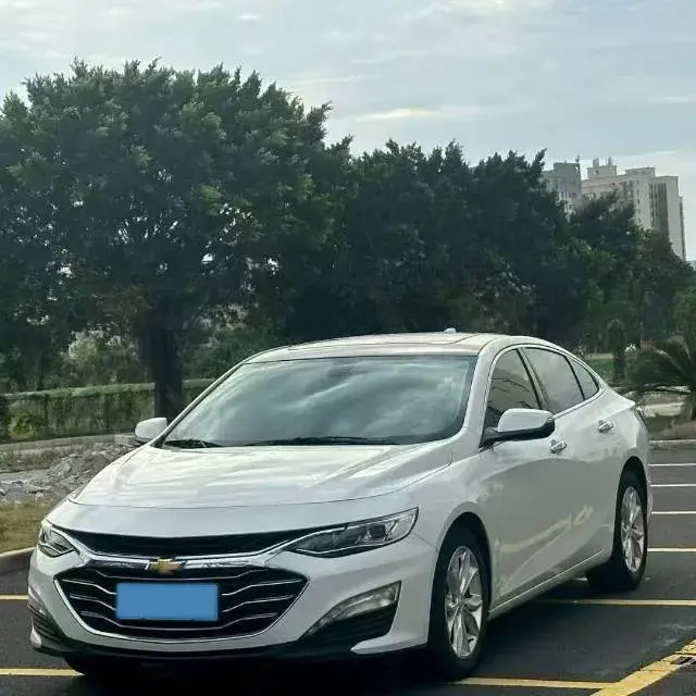 2019 CHEVROLET MALIBU view 1